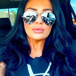 Like NEW Silver Mirrored Ray Ban Aviators